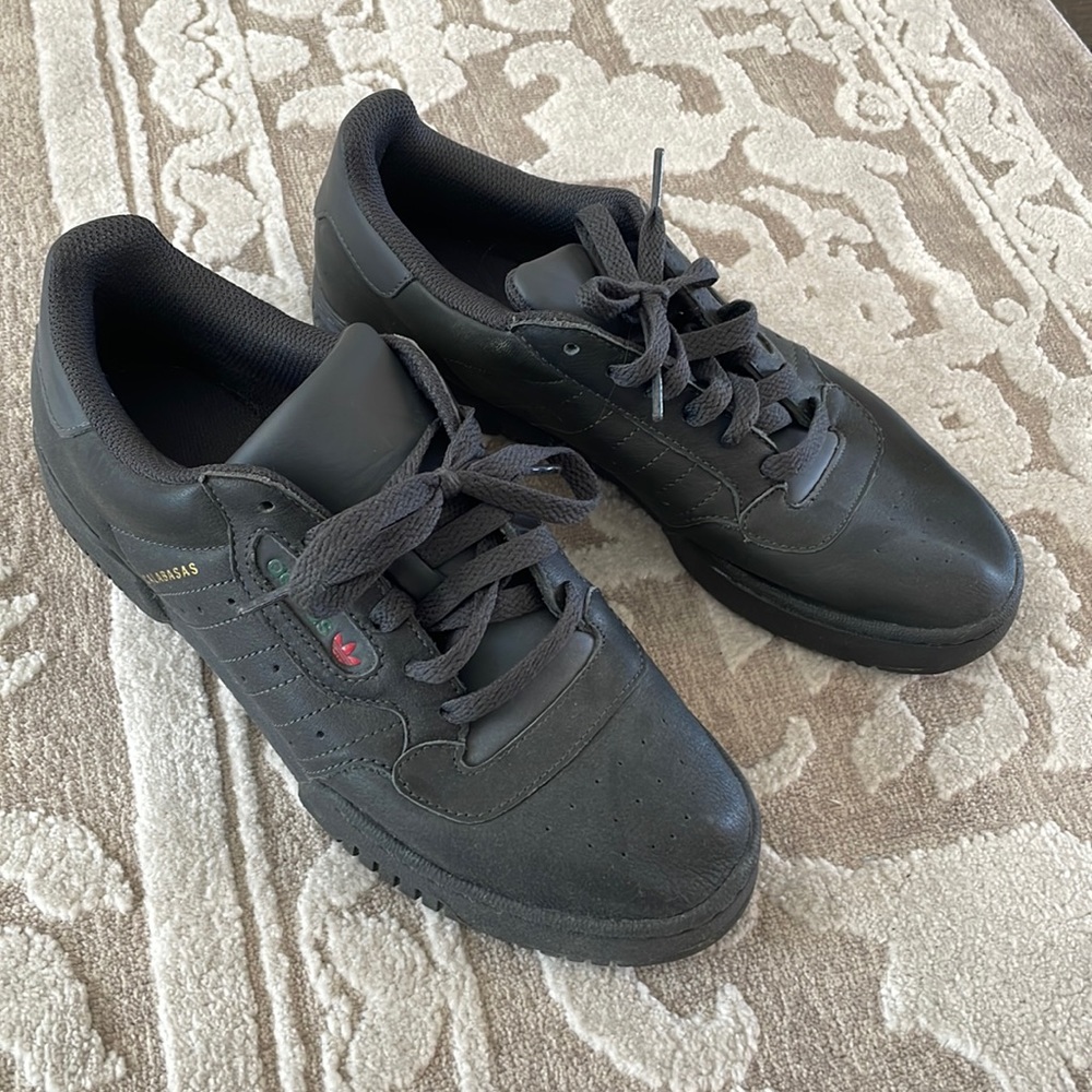 YEEZY Calabasas sneakers